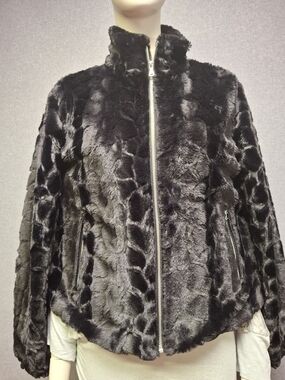 Cozy Plush Teddy Jacket - Black